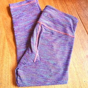 Lululemon Womens Size 4 Capris. Pre-owned Great Condition.